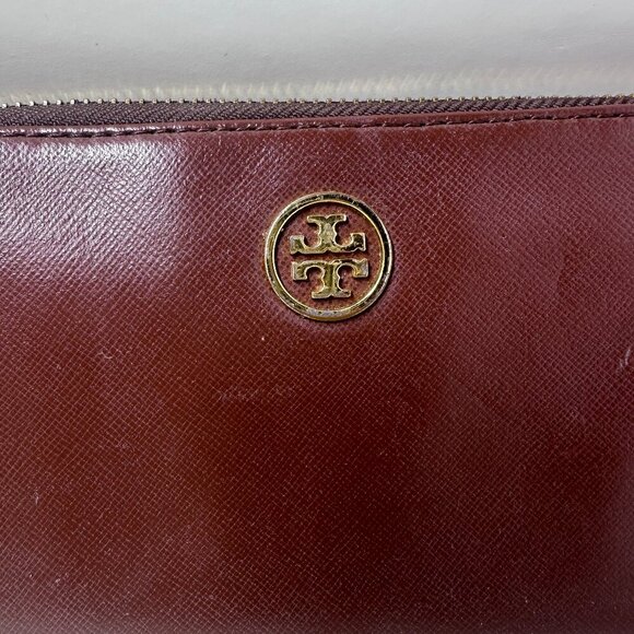 Tory Burch Robinson Brown Leather Wallet - Picture 3 of 7